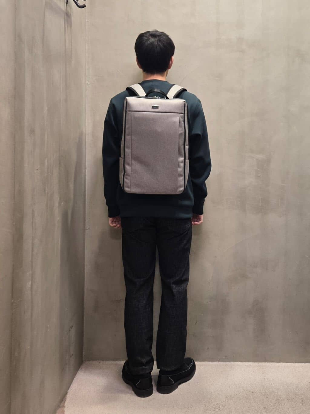 白木駆さんの「TAKEO KIKUCHI｜【モンスターストレッチ】日本製 ワンウォッシュ デニムパンツ」を使ったコーディネート