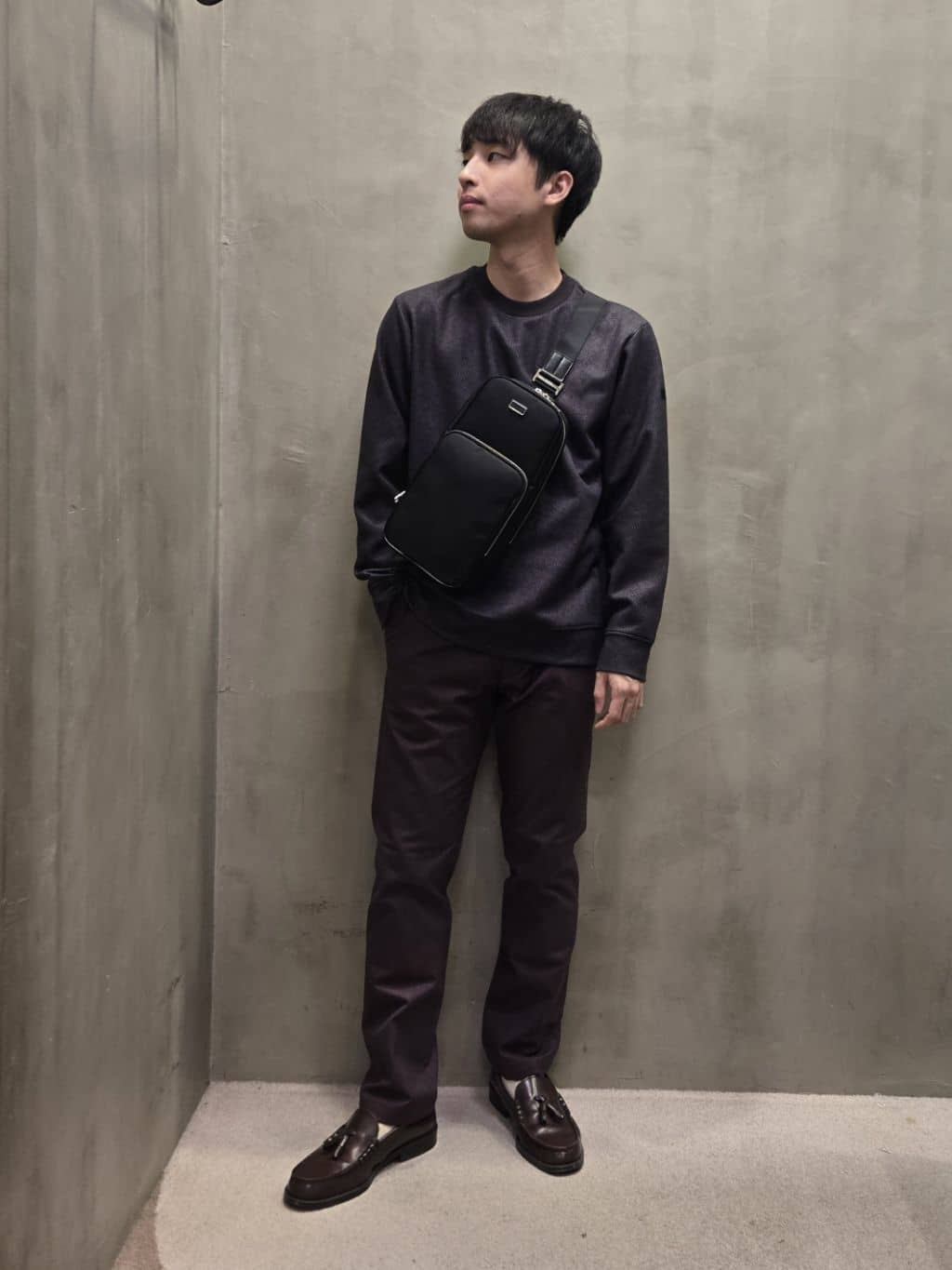 白木駆さんの「TAKEO KIKUCHI｜【全7サイズ&times;8色展開！】トップマルチヘリンボン パンツ」を使ったコーディネート