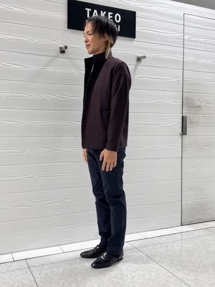 井出恭輔さんの「TAKEO KIKUCHI｜【DOWN FABRIC】ダウンファブリック スタンドカラーブルゾン」を使ったコーディネート