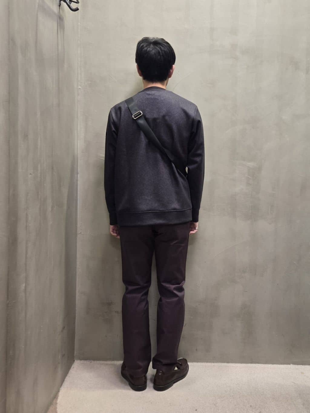 白木駆さんの「TAKEO KIKUCHI｜【全7サイズ&times;8色展開！】トップマルチヘリンボン パンツ」を使ったコーディネート