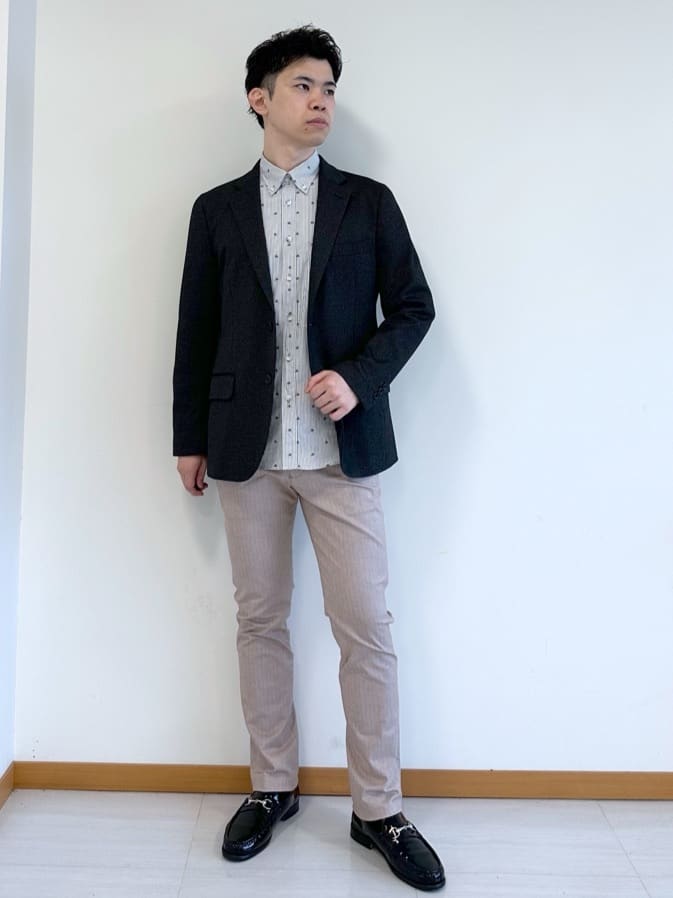 イッシーさんの「TAKEO KIKUCHI｜ハットモチーフ ジャカード ストライプ シャツ」を使ったコーディネート