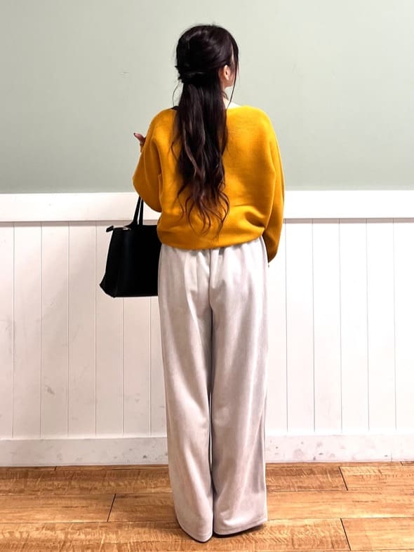 nanaさんの「SHOO･LA･RUE｜◆【通勤/セレモニー】Vカットデザインで足が美しく見える ベーシック5cmパンプス」を使ったコーディネート