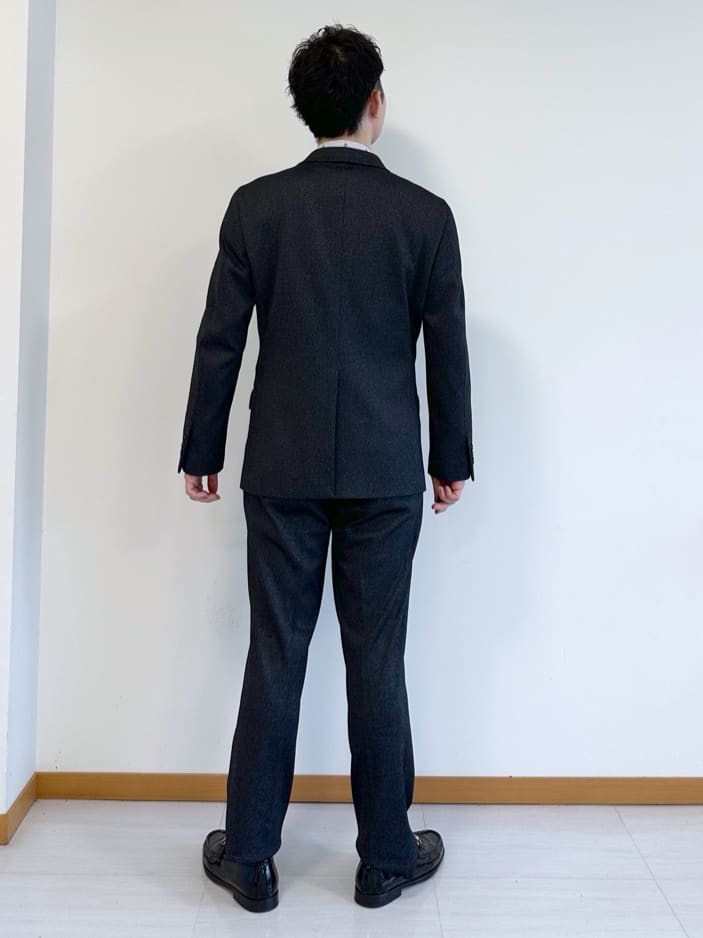 イッシーさんの「TAKEO KIKUCHI｜ハットモチーフ ジャカード ストライプ シャツ」を使ったコーディネート