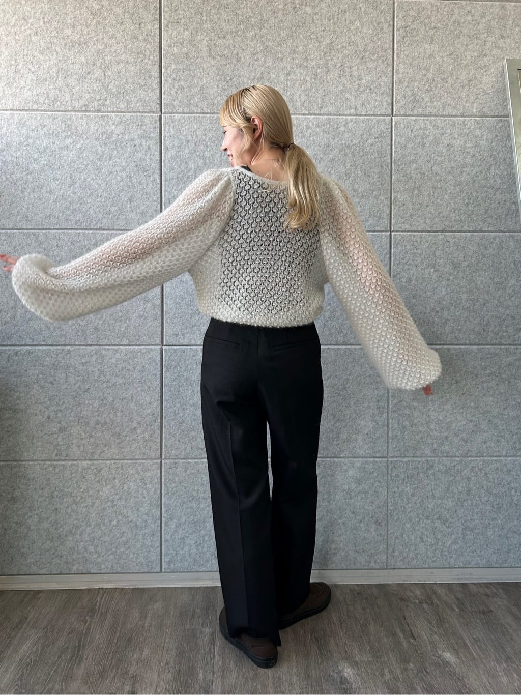 honoka Aさんの「CODE A｜2way sheer mohair pullover」を使ったコーディネート