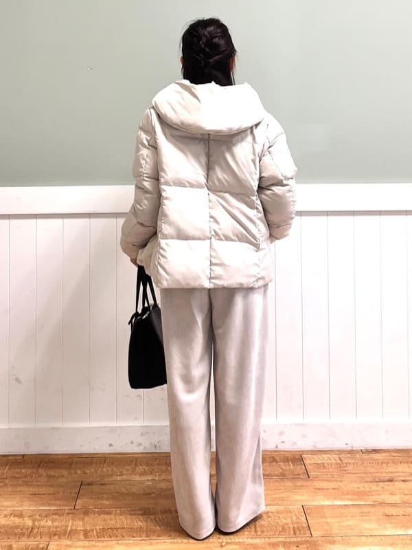 nanaさんの「SHOO･LA･RUE｜◆【通勤/セレモニー】Vカットデザインで足が美しく見える ベーシック5cmパンプス」を使ったコーディネート