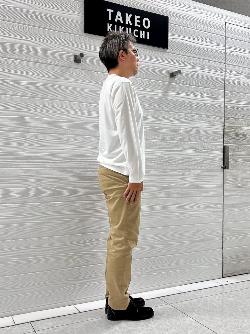 すーさんの「TAKEO KIKUCHI｜【オフィスカジュアル対応】ドレス チノパンツ」を使ったコーディネート