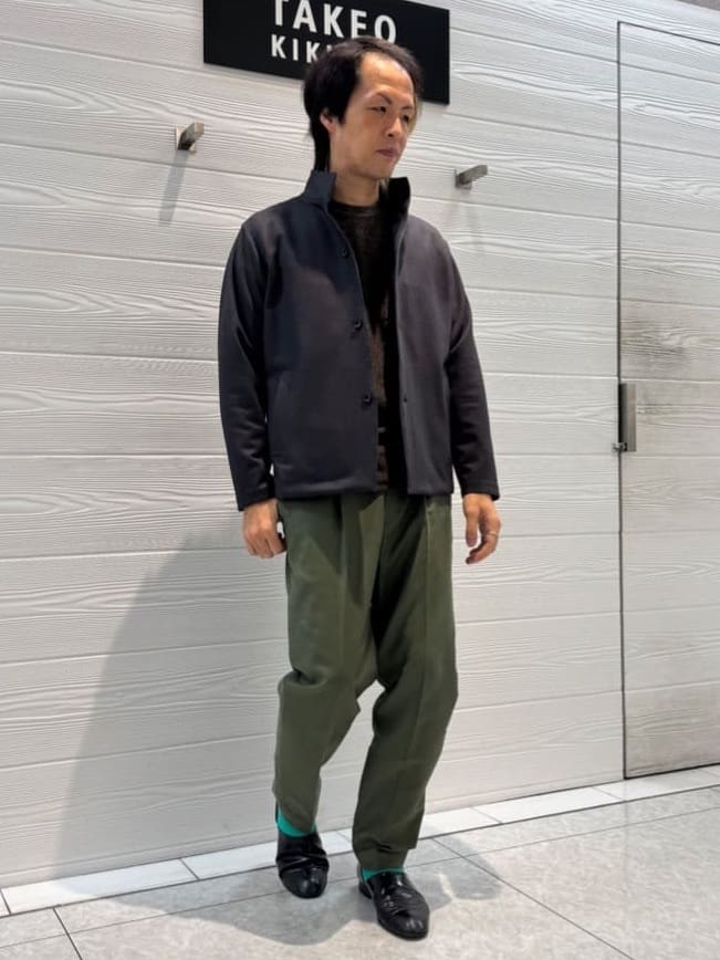 井出恭輔さんの「TAKEO KIKUCHI｜【DOWN FABRIC】ダウンファブリック スタンドカラーブルゾン」を使ったコーディネート