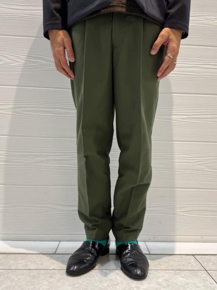 井出恭輔さんの「TAKEO KIKUCHI｜【DOWN FABRIC】ダウンファブリック スタンドカラーブルゾン」を使ったコーディネート
