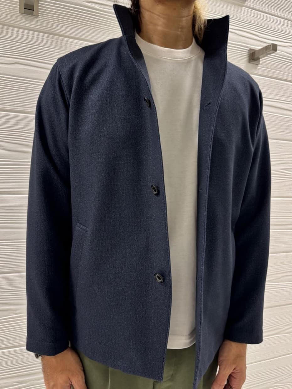 井出恭輔さんの「TAKEO KIKUCHI｜【DOWN FABRIC】ダウンファブリック スタンドカラーブルゾン」を使ったコーディネート