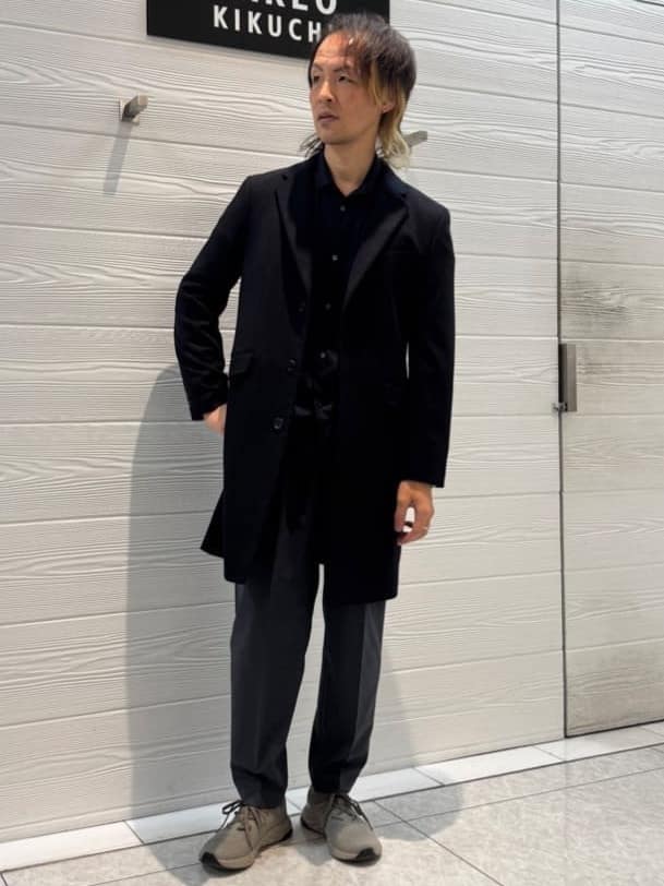 井出恭輔さんの「TAKEO KIKUCHI｜ウールカシミヤブレンド チェスターコート」を使ったコーディネート