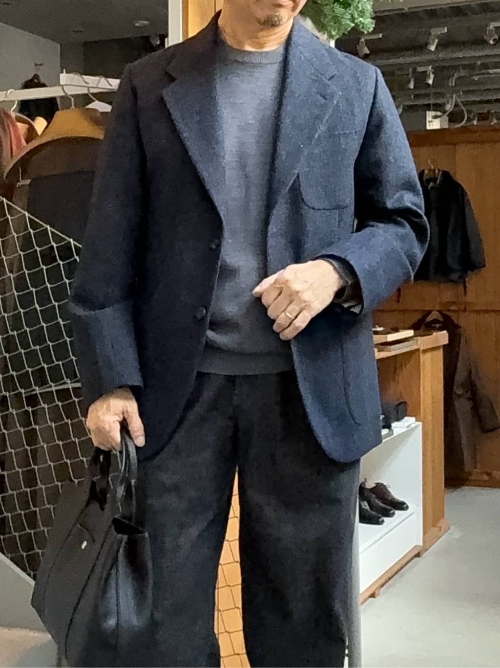 デザイナーTAKEman さんの「TAKEO KIKUCHI｜◆【便利なサイズ感】ドライビング　トートバッグ」を使ったコーディネート