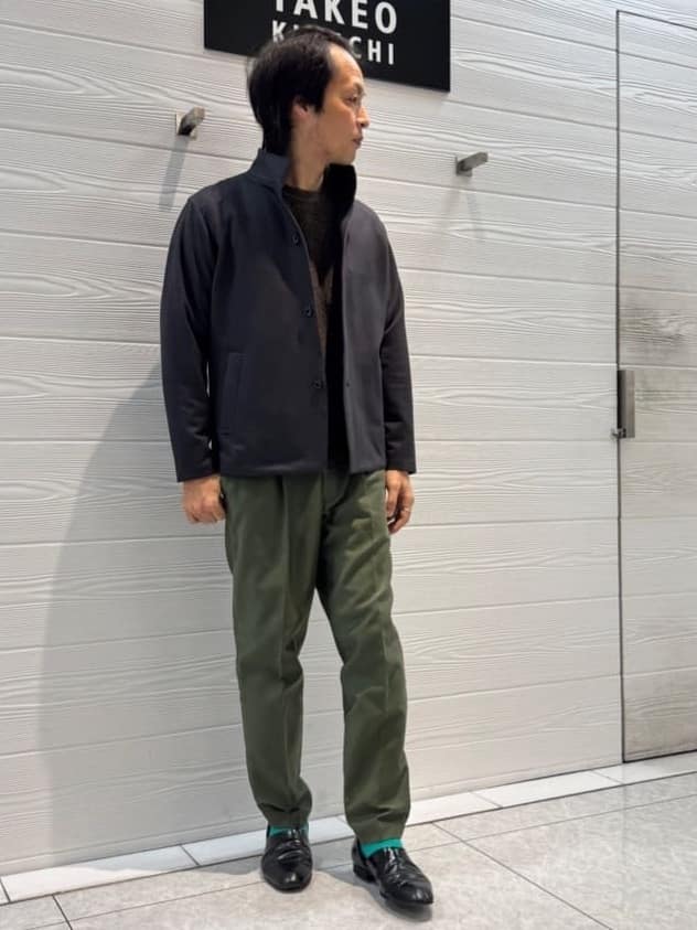 井出恭輔さんの「TAKEO KIKUCHI｜【DOWN FABRIC】ダウンファブリック スタンドカラーブルゾン」を使ったコーディネート