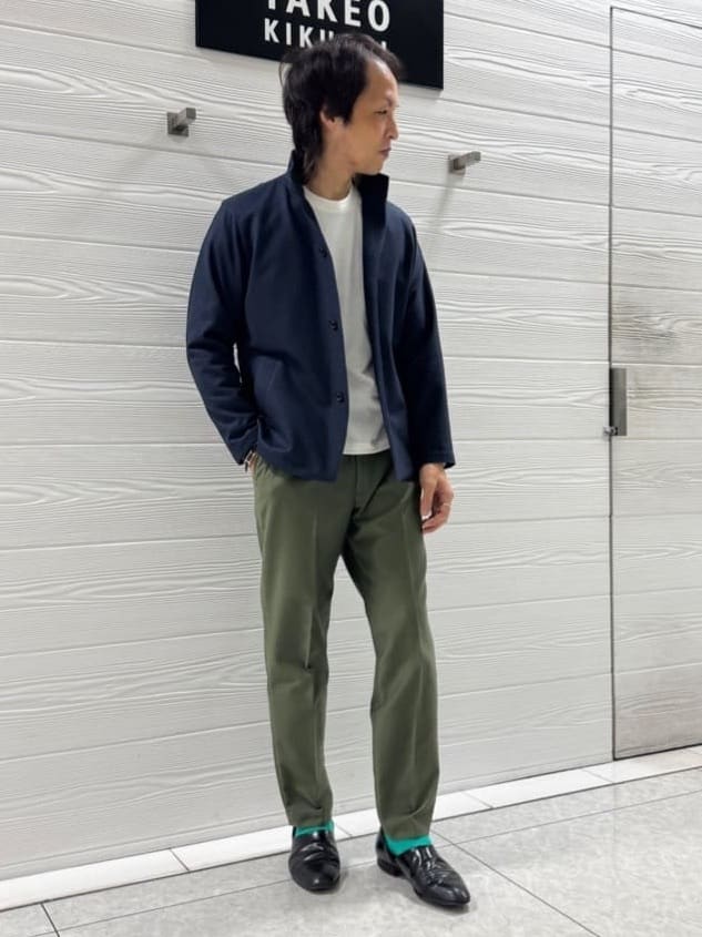 井出恭輔さんの「TAKEO KIKUCHI｜【DOWN FABRIC】ダウンファブリック スタンドカラーブルゾン」を使ったコーディネート