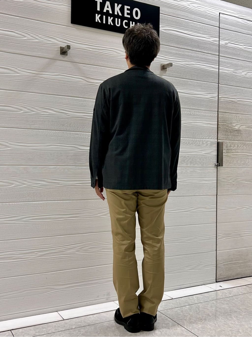 すーさんの「TAKEO KIKUCHI｜【オフィスカジュアル対応】ドレス チノパンツ」を使ったコーディネート