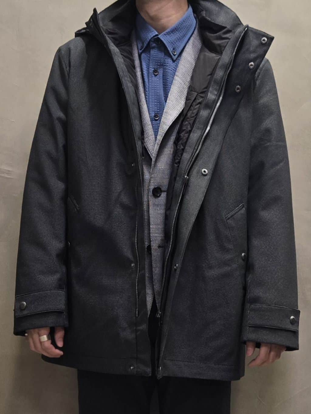 白木駆さんの「TAKEO KIKUCHI｜【全7サイズ&times;8色展開！】トップマルチヘリンボン パンツ」を使ったコーディネート