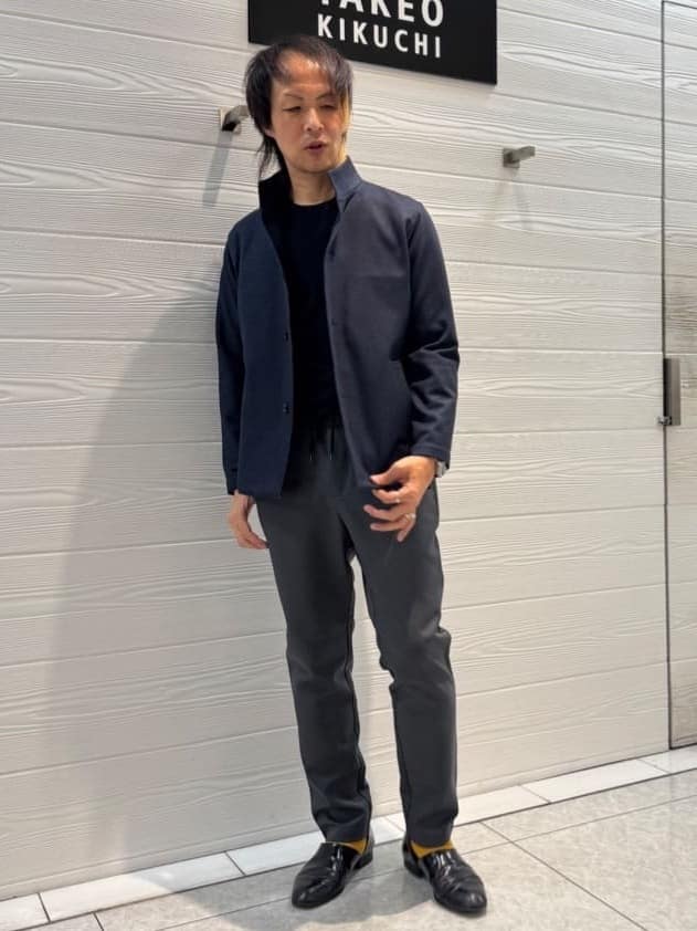 井出恭輔さんの「TAKEO KIKUCHI｜【DOWN FABRIC】ダウンファブリック スタンドカラーブルゾン」を使ったコーディネート