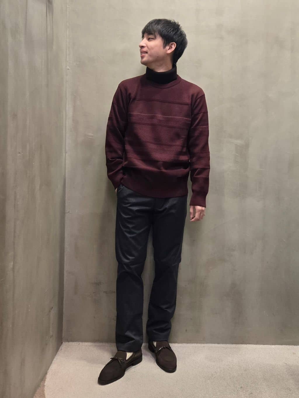 白木駆さんの「TAKEO KIKUCHI｜【全7サイズ&times;8色展開！】トップマルチヘリンボン パンツ」を使ったコーディネート