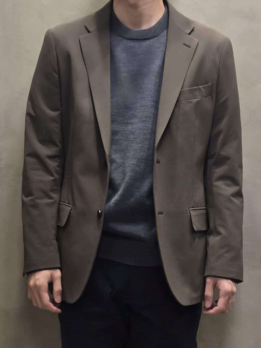 白木駆さんの「TAKEO KIKUCHI｜【Made in JAPAN】播州織 ヘリンボン ストレート パンツ」を使ったコーディネート