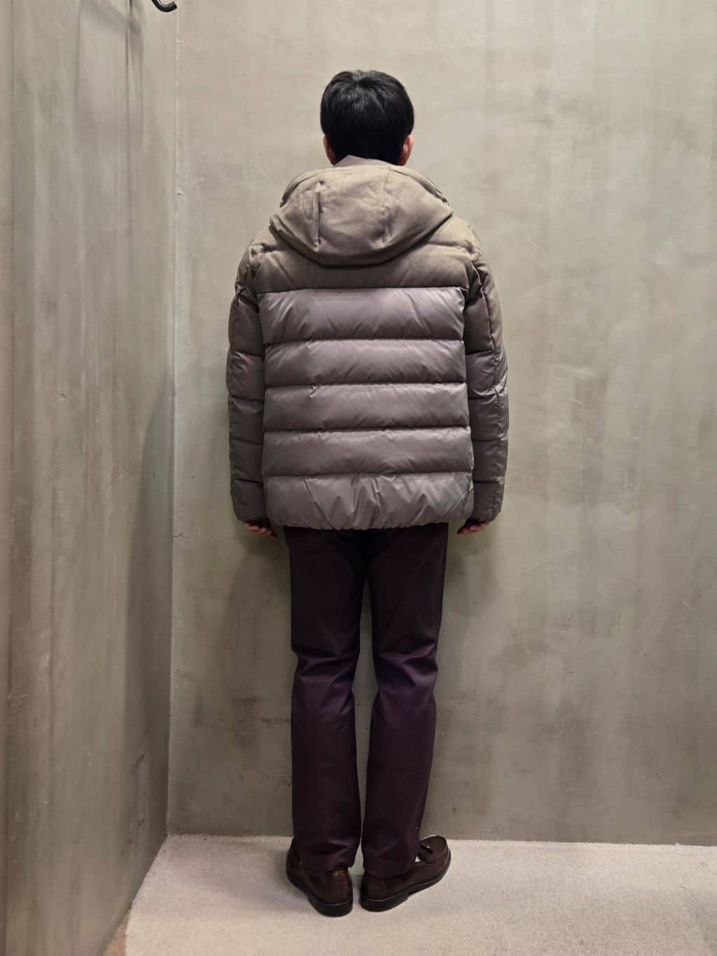 白木駆さんの「TAKEO KIKUCHI｜【全7サイズ&times;8色展開！】トップマルチヘリンボン パンツ」を使ったコーディネート