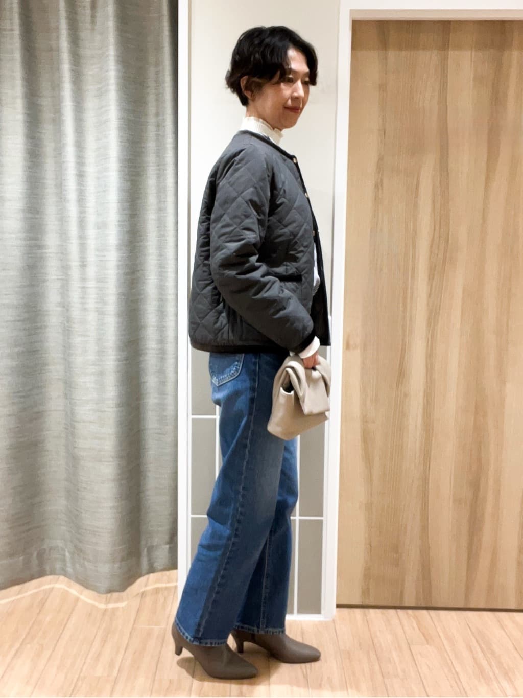ヨッコさんの「grove｜【Lee&times;grove別注】STRAIGHT DENIM PANTS」を使ったコーディネート