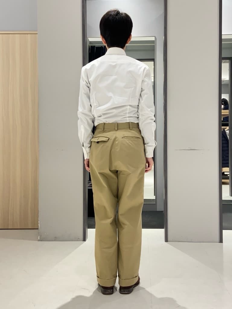 わいずみさんの「TAKEO KIKUCHI｜【Made in JAPAN】ブロード レギュラーカラー ドレスシャツ」を使ったコーディネート