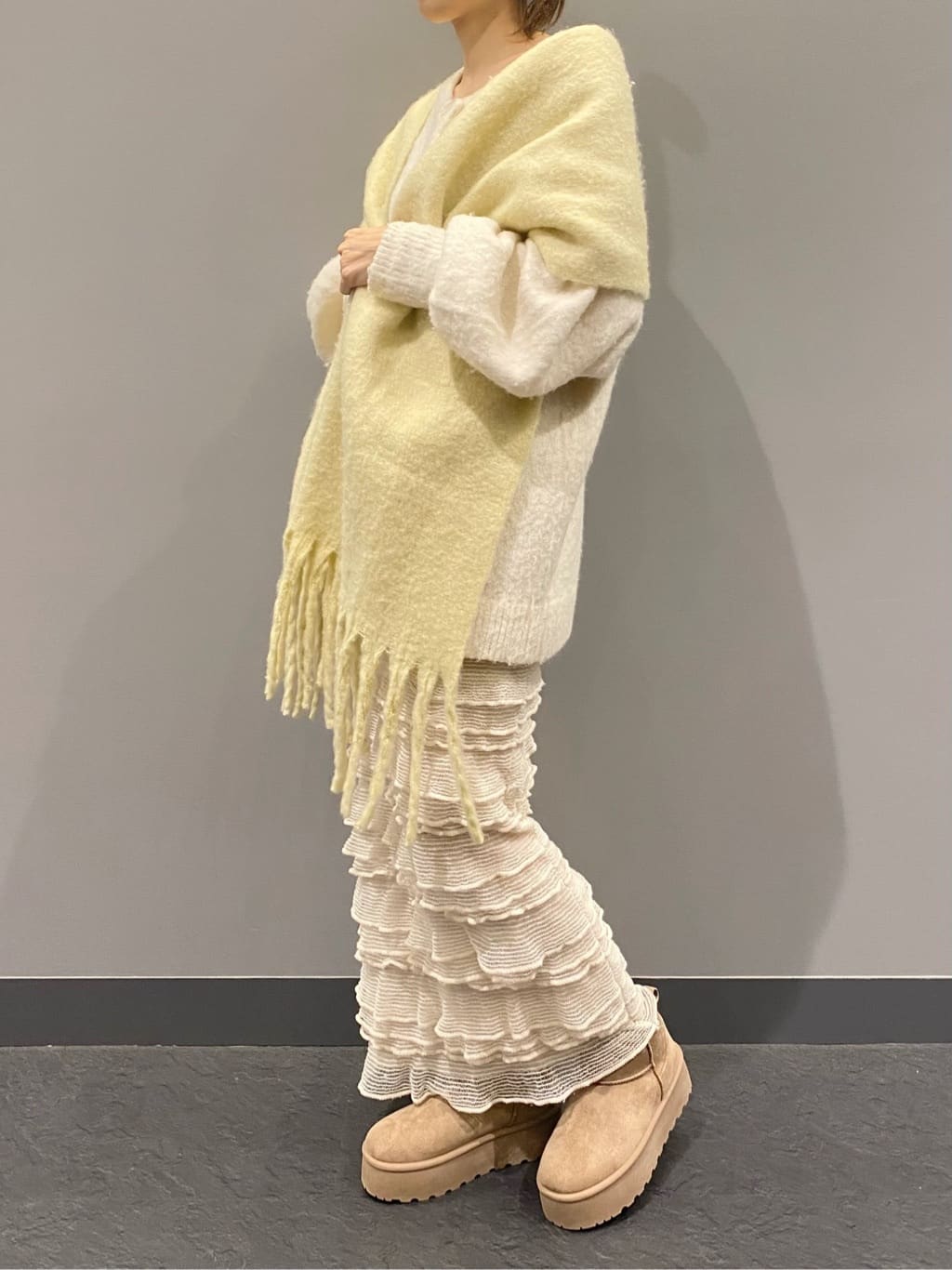 hiraさんの「ESPERANZA｜アレンジしやすい250cm カラフルボリュームストールマフラー　累計販売約5000枚【防寒／マフラー」を使ったコーディネート
