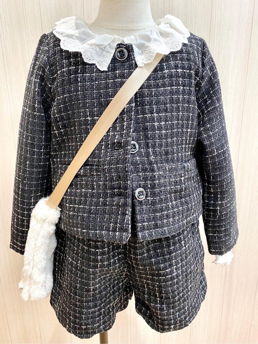 ユ（yu）さんの「SHOO･LA･RUE｜◆【100-140cm/プチセレ】ツイードジャケット」を使ったコーディネート