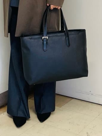 iwさんの「TAKEO KIKUCHI｜【ウールカシミヤブレンド】ビーバー調 スタンドカラー コート」を使ったコーディネート