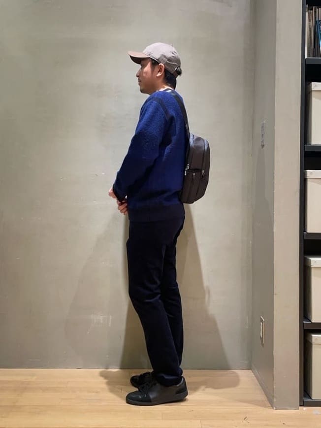 IMAIさんの「TAKEO KIKUCHI｜【多機能・軽量】シャドーライン ボディバッグ」を使ったコーディネート