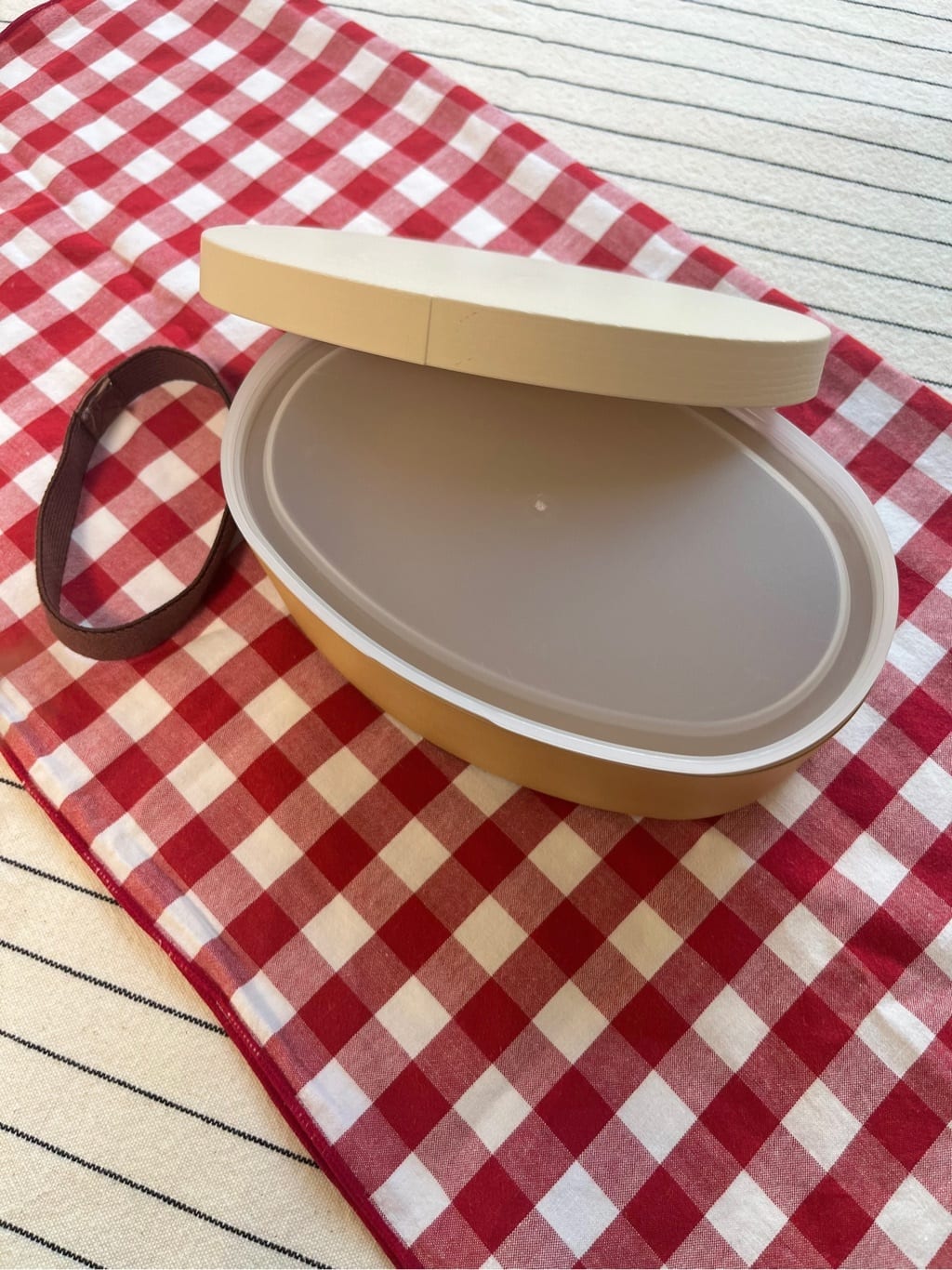 えびさんの「212 KITCHEN STORE｜やさしい彩 抗菌小判弁当 白茶色」を使ったコーディネート
