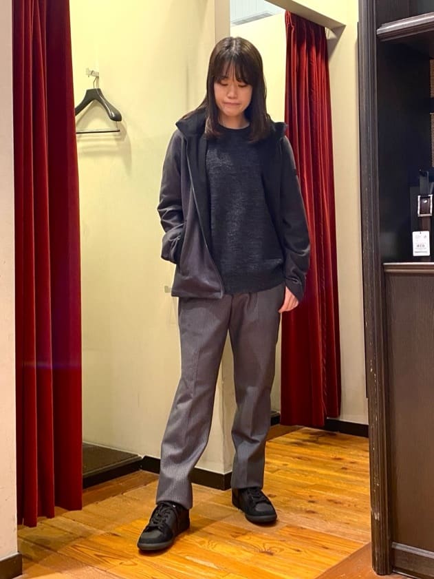 かわぴーさんの「TAKEO KIKUCHI｜【DOWN FABRIC】ダウンファブリック ドレスパンツ / セットアップ対応」を使ったコーディネート