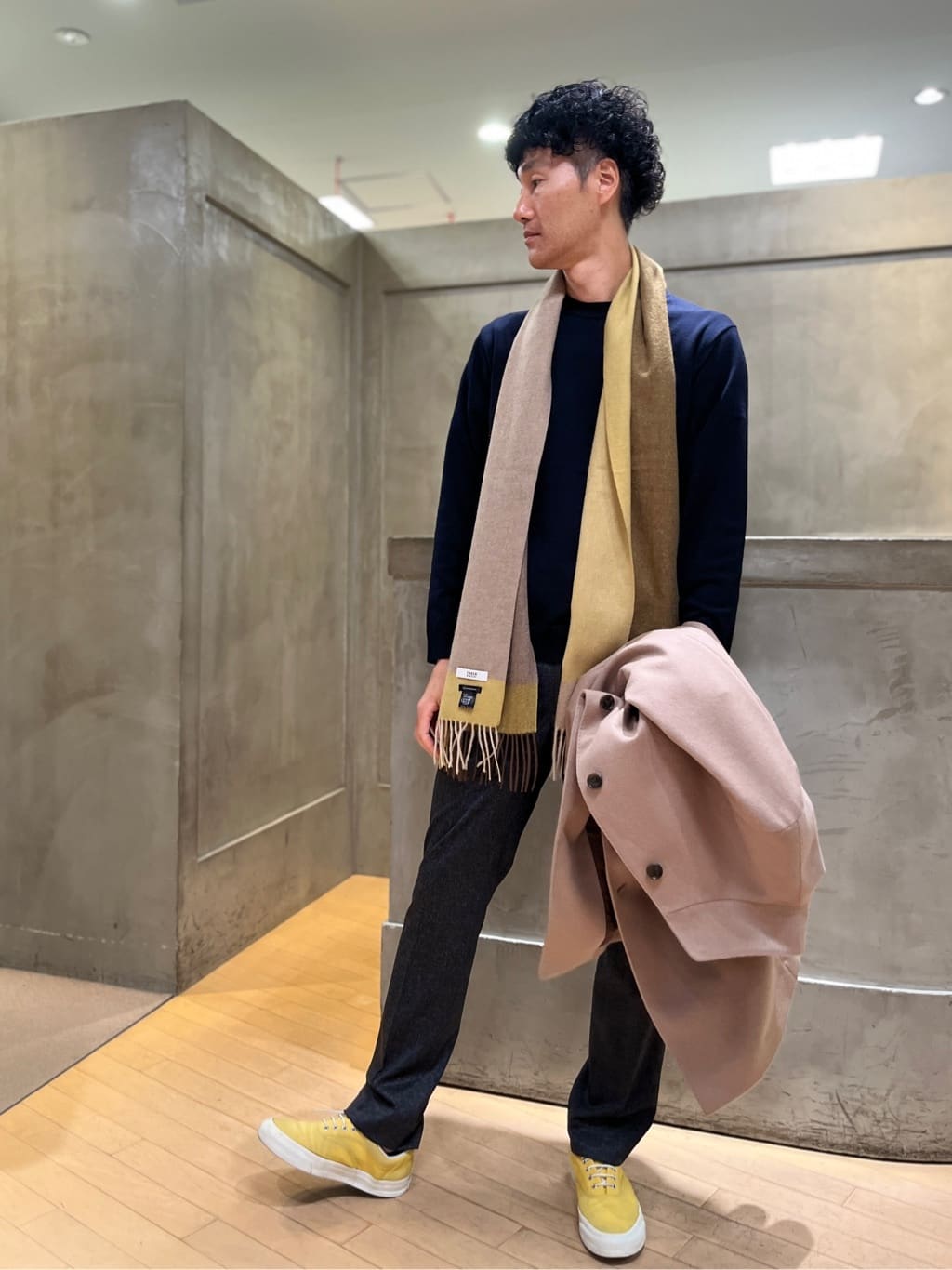 mutoさんの「TAKEO KIKUCHI｜【ウールカシミヤブレンド】ビーバー調 スタンドカラー コート」を使ったコーディネート