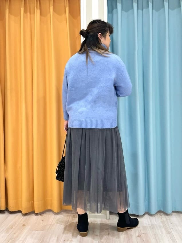 TUMU-TUMUさんの「SHOO･LA･RUE｜◆【セレモニーからデイリーまで】女性らしさあふれる チュールスカート」を使ったコーディネート