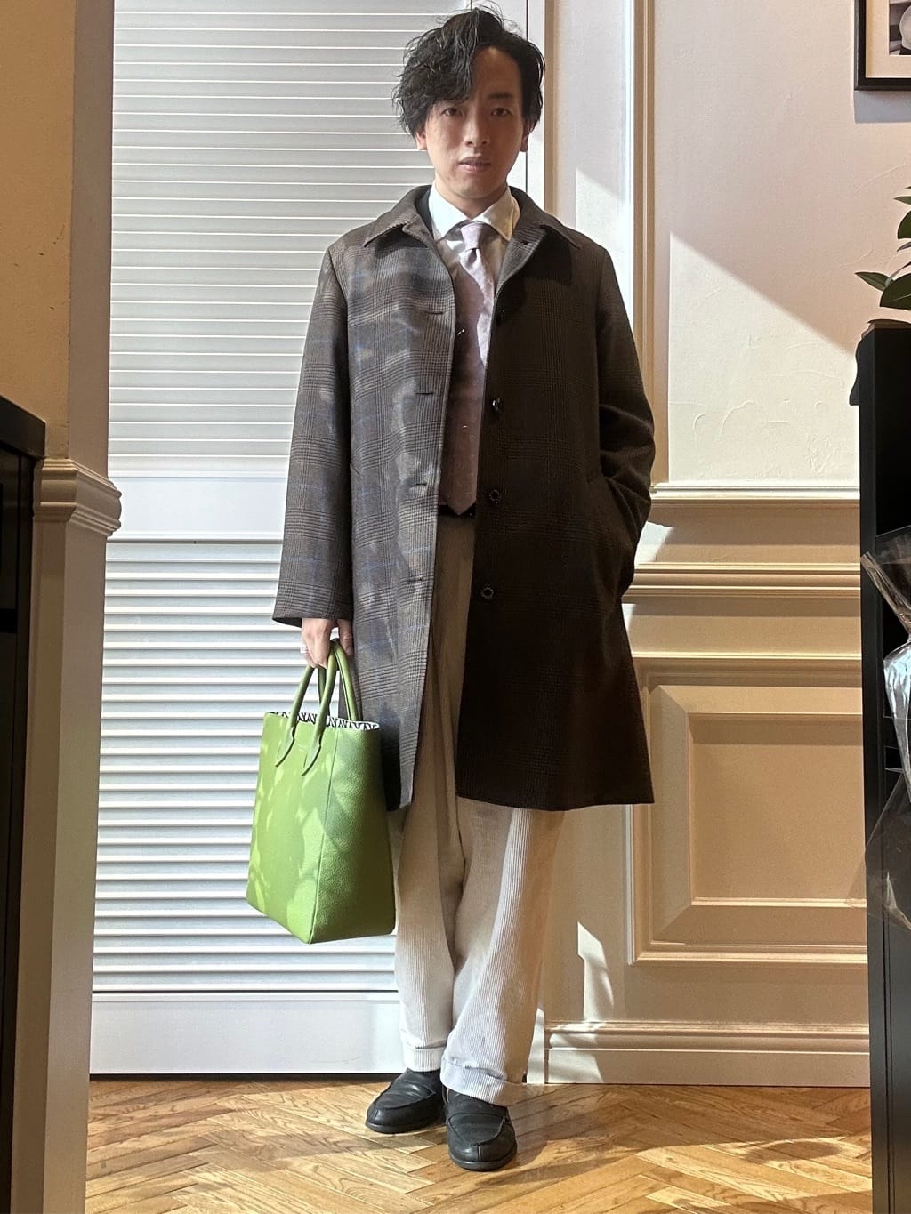 須田　慎二郎さんの「DRESSTERIOR｜【撥水加工/Safari5月号掲載】ローファー」を使ったコーディネート