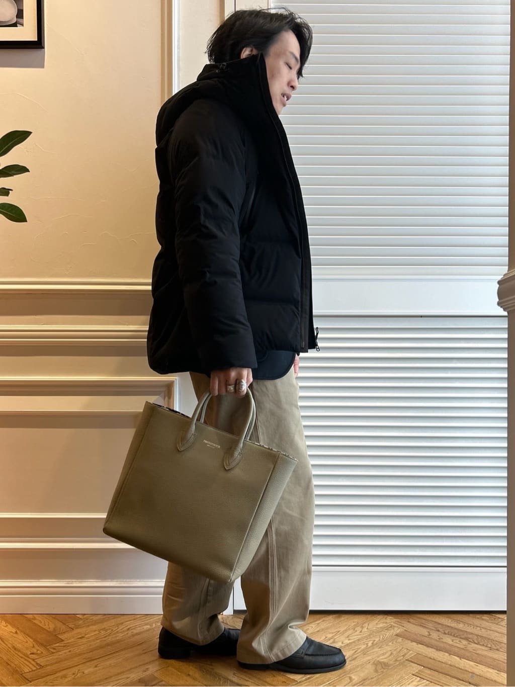 須田　慎二郎さんの「DRESSTERIOR｜【撥水加工/Safari5月号掲載】ローファー」を使ったコーディネート