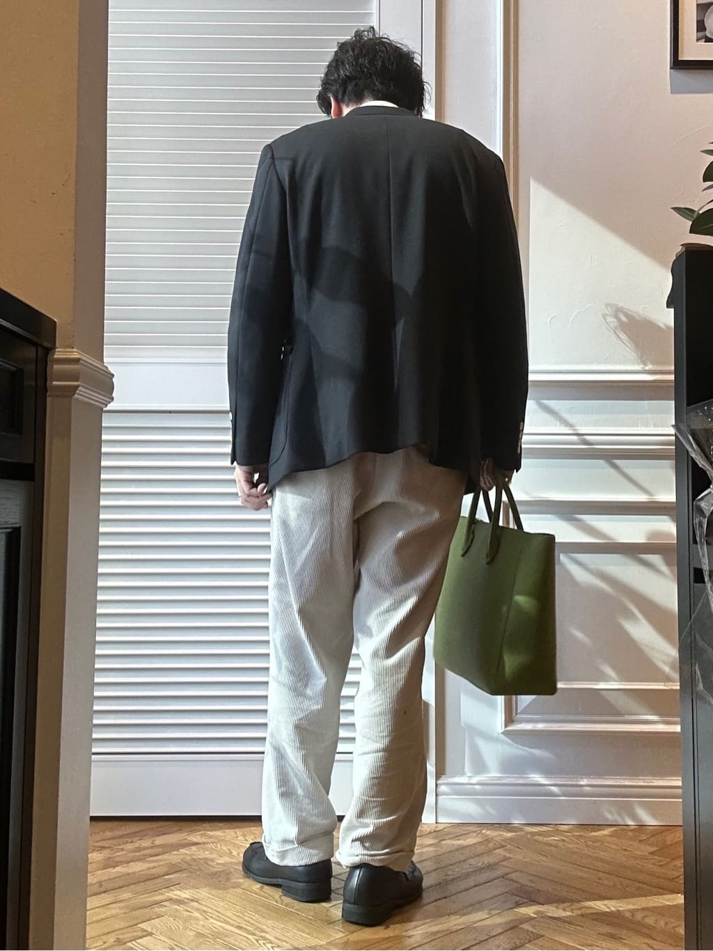 須田　慎二郎さんの「DRESSTERIOR｜【撥水加工/Safari5月号掲載】ローファー」を使ったコーディネート