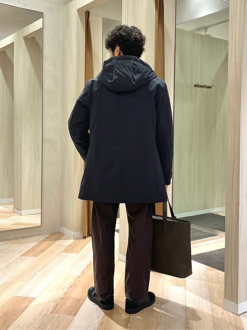 URAさんの「TAKEO KIKUCHI｜【Made in JAPAN】播州織 ストレッチ パンツ」を使ったコーディネート