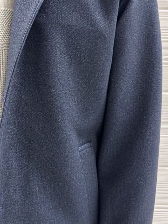 井出恭輔さんの「TAKEO KIKUCHI｜【DOWN FABRIC】ダウンファブリック スタンドカラーブルゾン」を使ったコーディネート