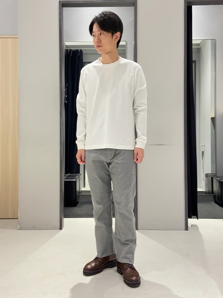 わいずみさんの「TAKEO KIKUCHI｜【Made in JAPAN】播州織 ストレッチ パンツ」を使ったコーディネート