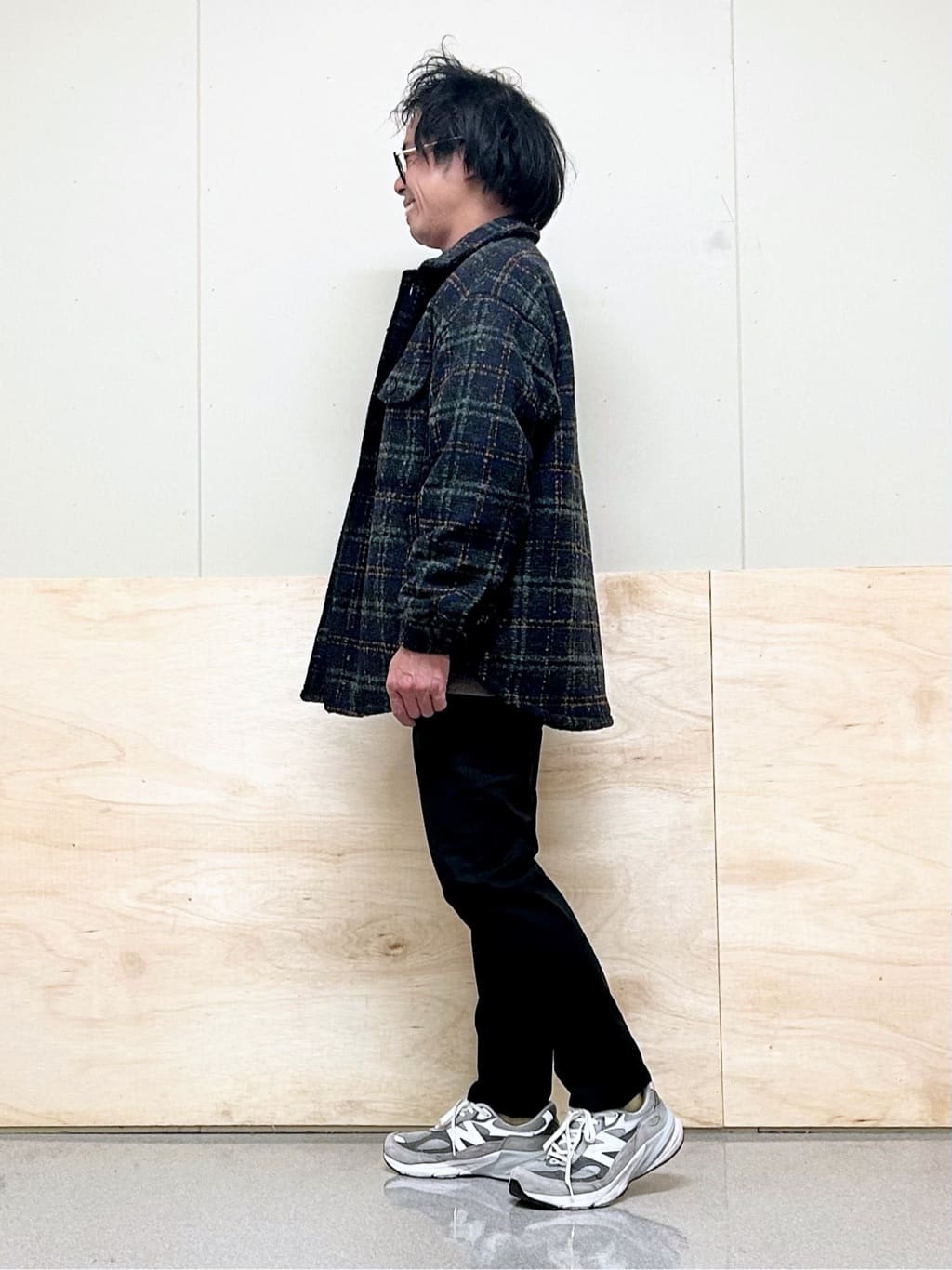 KENJI Iさんの「THE SHOP TK｜サフィアーノミニサコッシュ」を使ったコーディネート