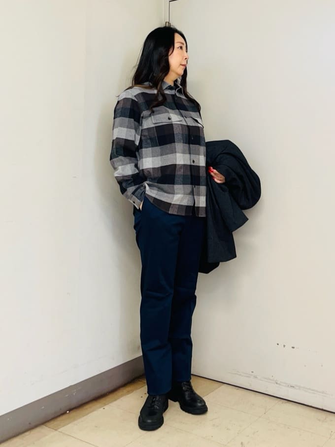 iwさんの「TAKEO KIKUCHI｜【オフィスカジュアル対応】ドレス チノパンツ」を使ったコーディネート