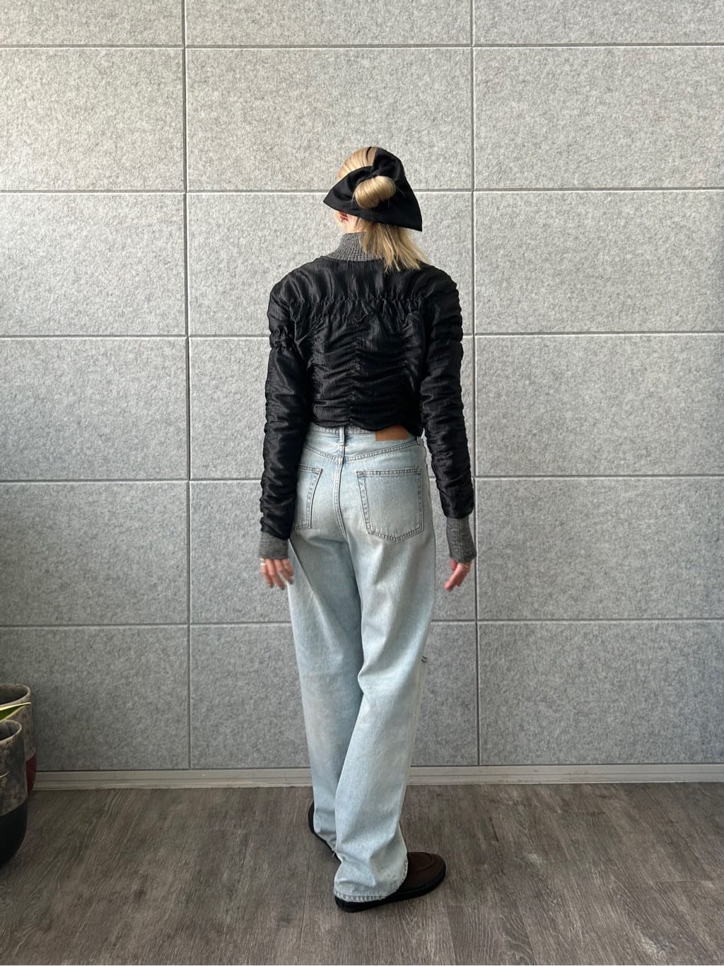 honoka Aさんの「CODE A｜gathered shiny blouse」を使ったコーディネート