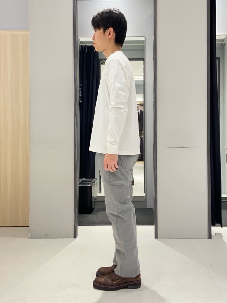 わいずみさんの「TAKEO KIKUCHI｜【Made in JAPAN】播州織 ストレッチ パンツ」を使ったコーディネート