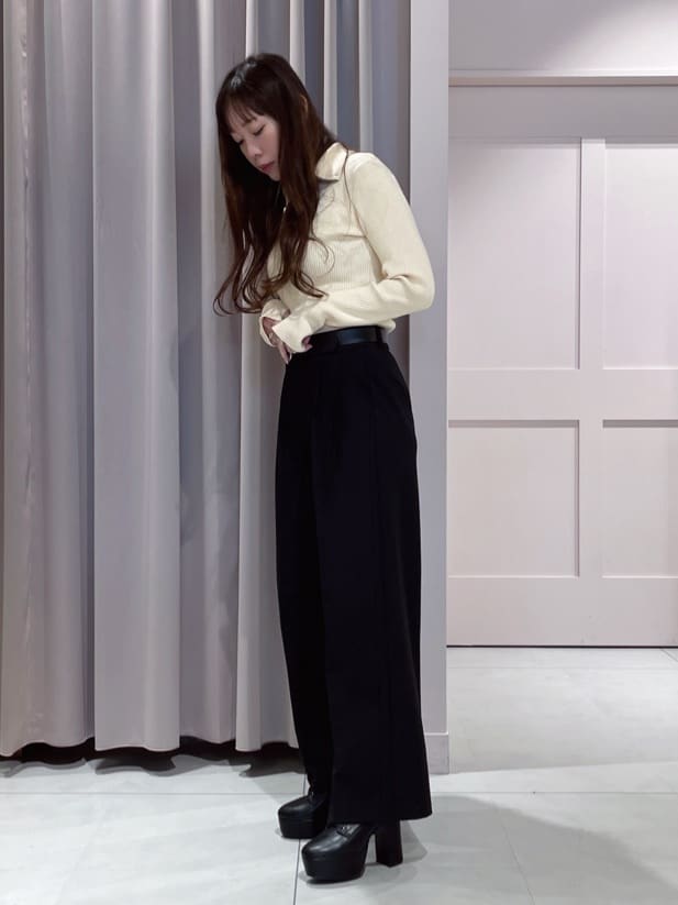maiさんの「ESPERANZA｜【ラク盛り／ショートブーツ】リピーター続出／脚長美脚　厚底レースアップブーツ」を使ったコーディネート