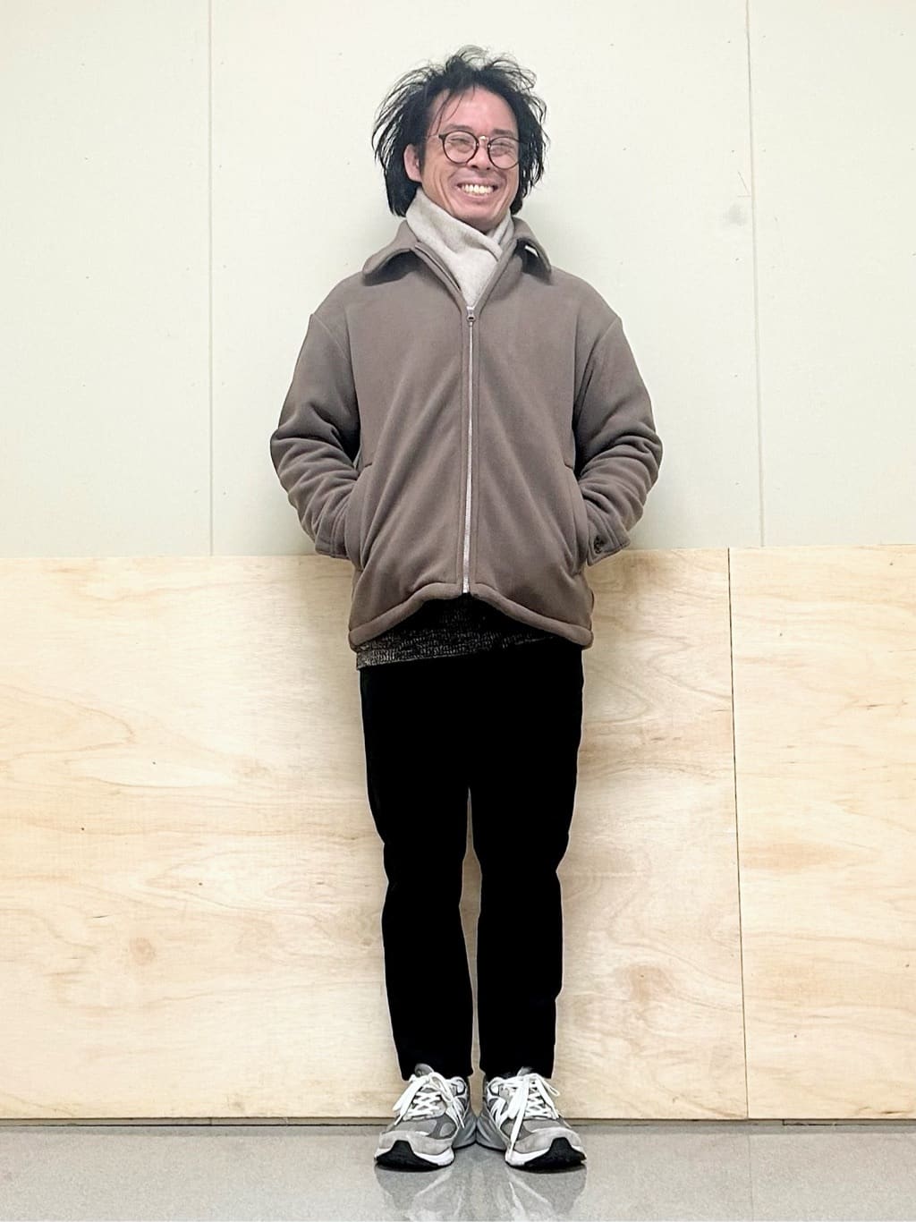 KENJI Iさんの「THE SHOP TK｜サフィアーノ切替えボディバック」を使ったコーディネート