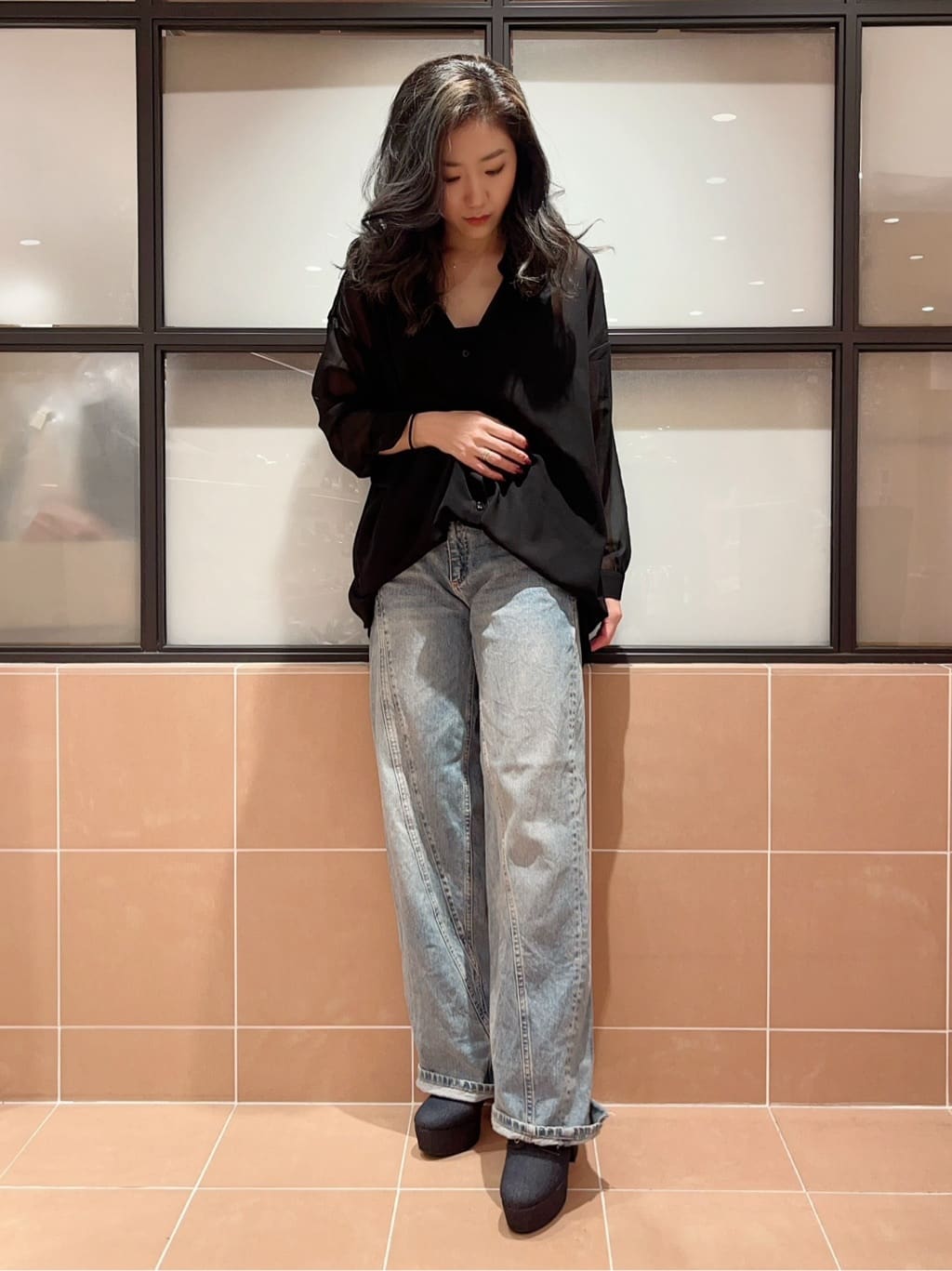 kaoriさんの「ESPERANZA｜【ラク盛り／ショートブーツ】リピーター続出／脚長美脚　厚底レースアップブーツ」を使ったコーディネート
