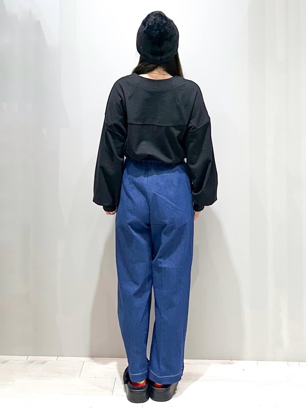 Iguさんの「THE SHOP TK｜【美脚/オ―ルシーズン】デニムマリンパンツ/洗濯機OK」を使ったコーディネート