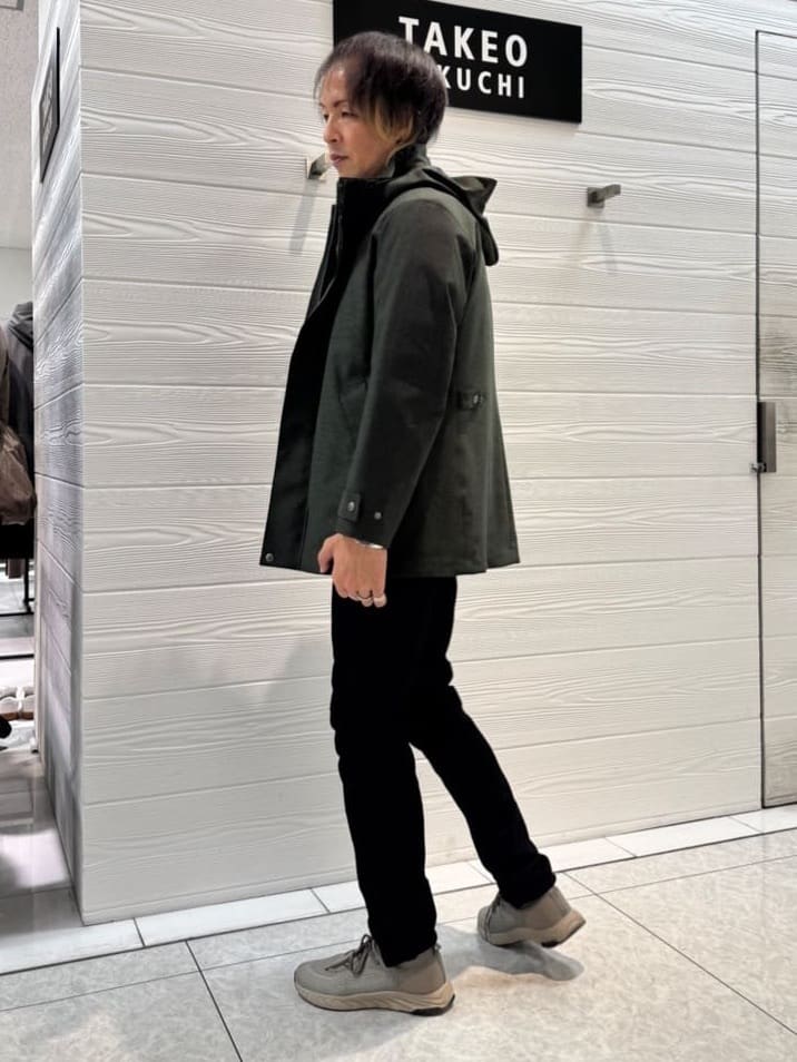 井出恭輔さんの「TAKEO KIKUCHI｜【Sサイズ～】ストレッチ デニム パンツ」を使ったコーディネート