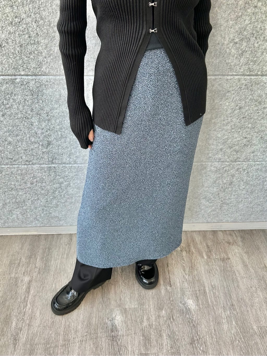 harunaさんの「CODE A｜lame skirt」を使ったコーディネート