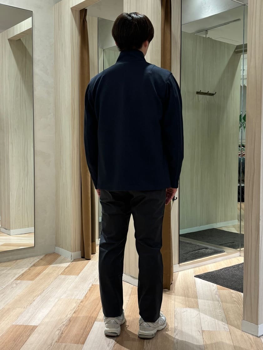 圭哉さんの「TAKEO KIKUCHI｜【DOWN FABRIC】ダウンファブリック スタンドカラーブルゾン」を使ったコーディネート